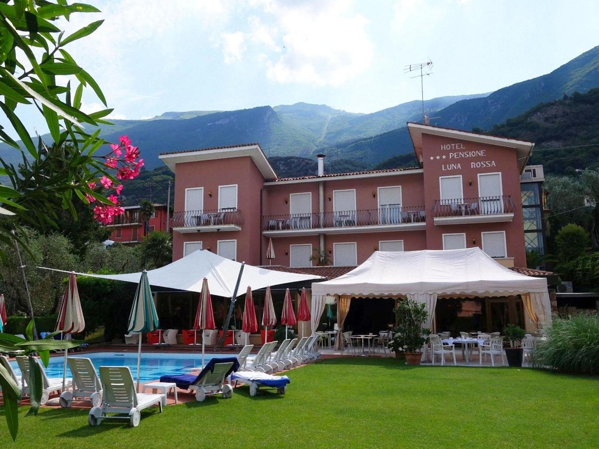 Hotel Luna Rossa (Adults Only) Мальчезине Экстерьер фото
