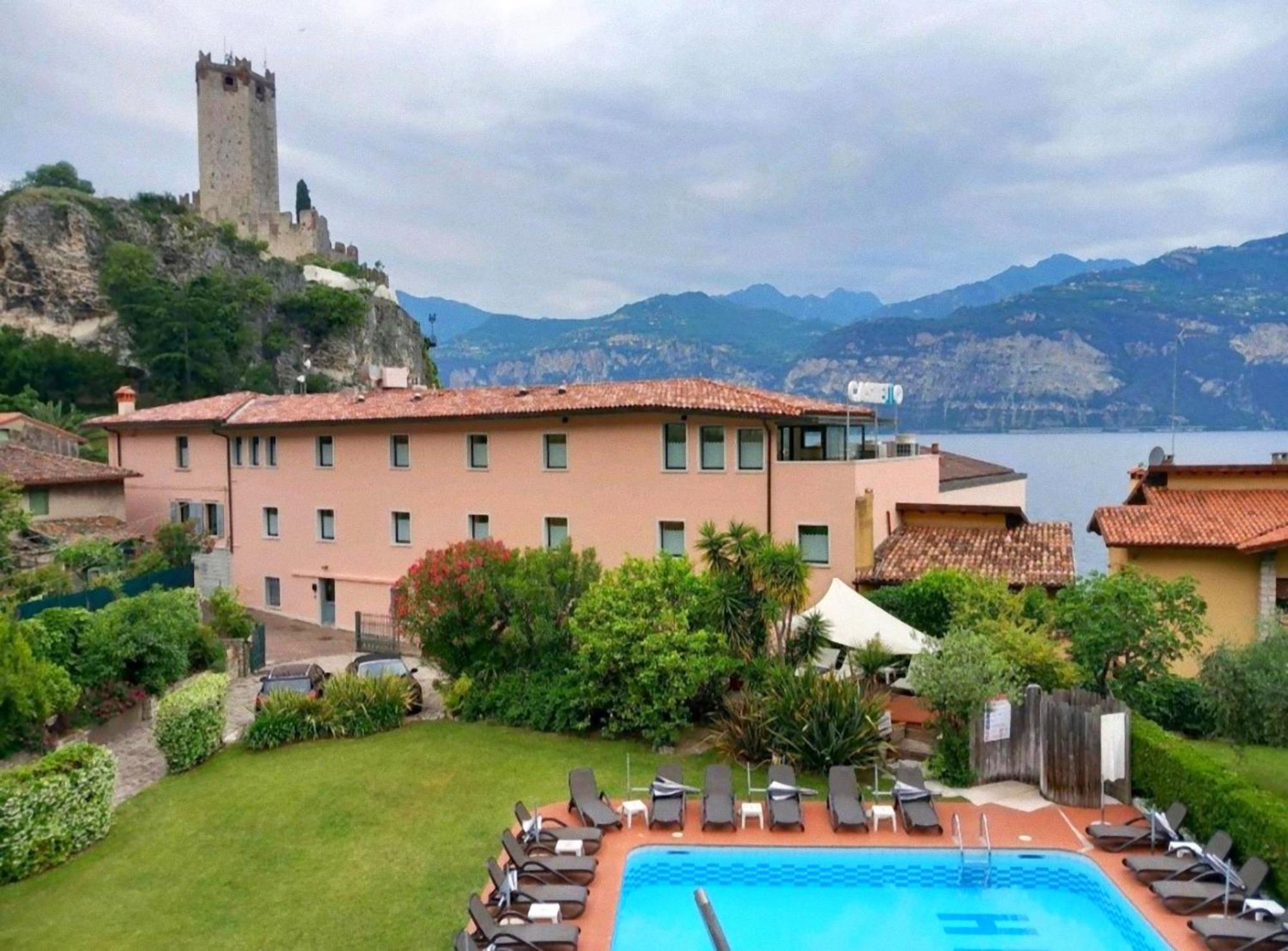 Hotel Luna Rossa (Adults Only) Мальчезине Экстерьер фото
