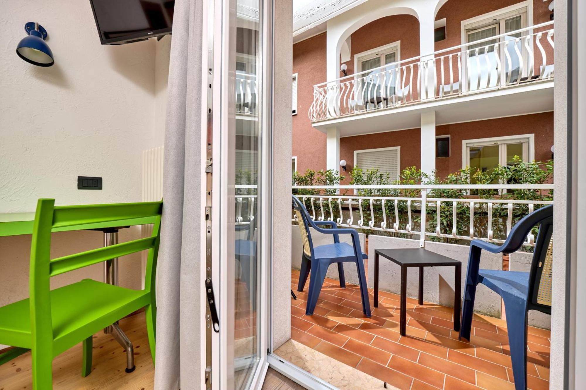 Hotel Luna Rossa (Adults Only) Мальчезине Экстерьер фото