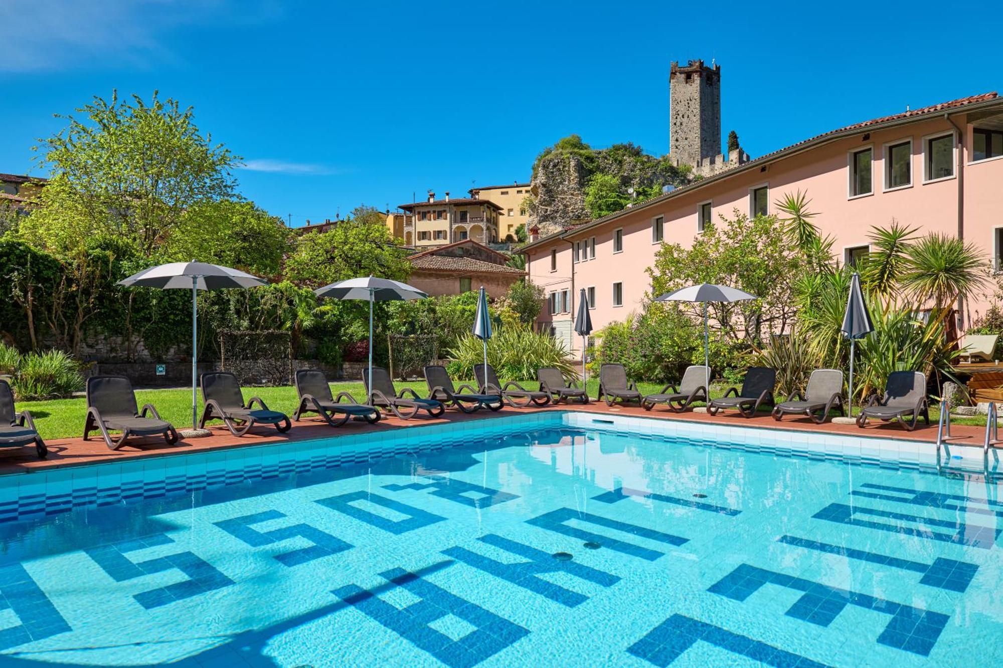 Hotel Luna Rossa (Adults Only) Мальчезине Экстерьер фото